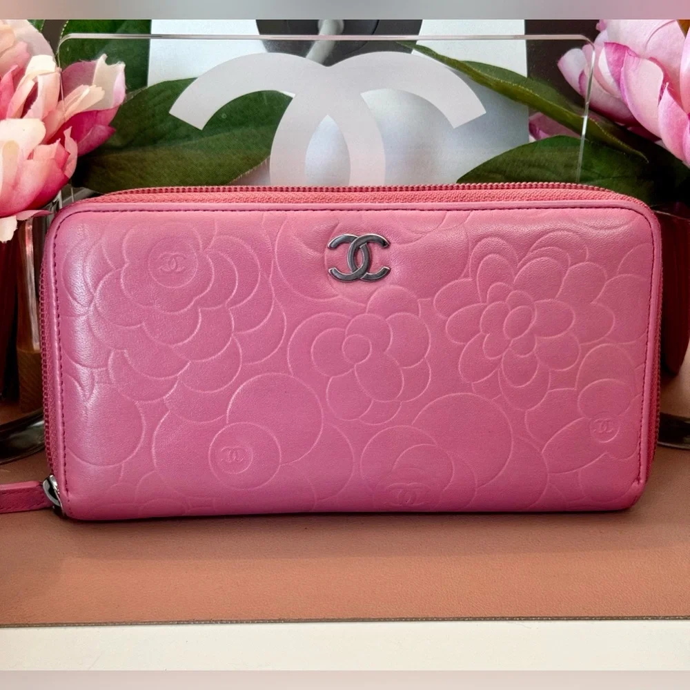 Pink Chanel Camellia Flower Zippy Wallet - Picture 1 of 16